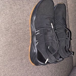 Champion black men’s 9.5